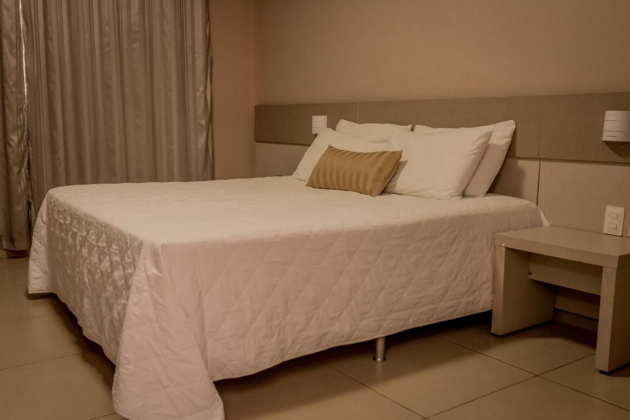 Fenix Hotel Araxá Buitenkant foto